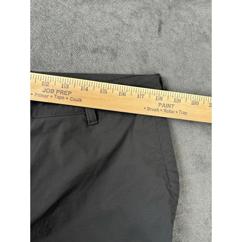 The North Face Men's Flat Front Short 2 Nylon Hiking  Lightweight Gray Mens 36